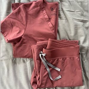 Figs Mauve Scrubs Set